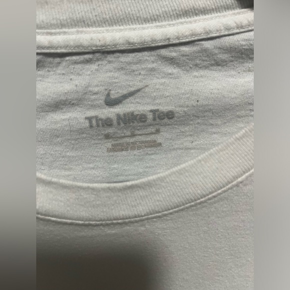 Men’s white Nike T-Shirt - Picture 3 of 3
